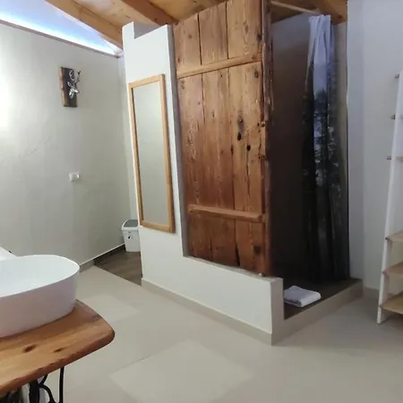 Hawis By Hermann Weiss