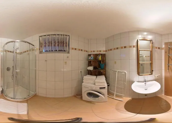 Hawis By Hermann Weiss