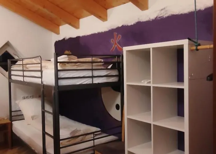 Hawis By Hermann Weiss *