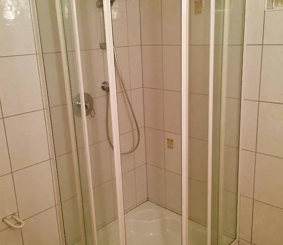 Hawis By Hermann Weiss *