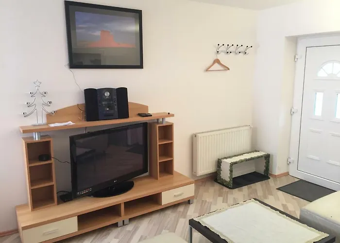 Hawis By Hermann Weiss